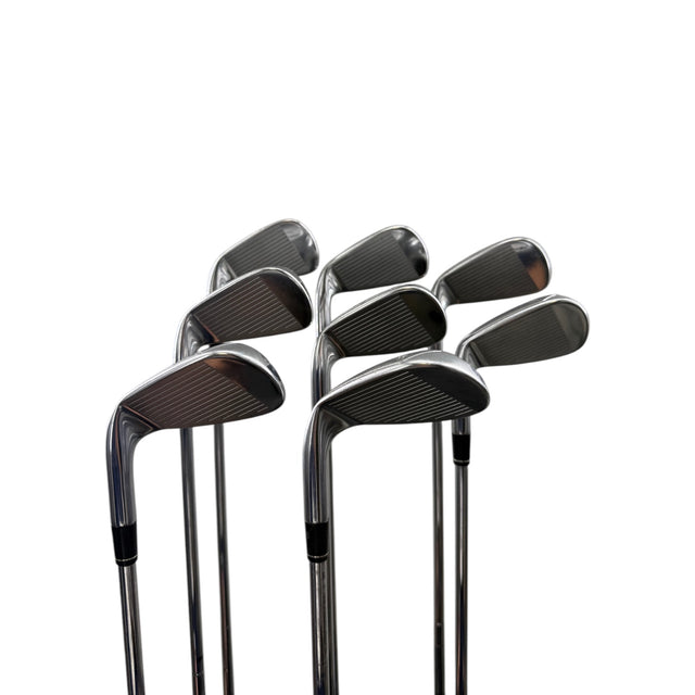 TaylorMade R11 Iron Set