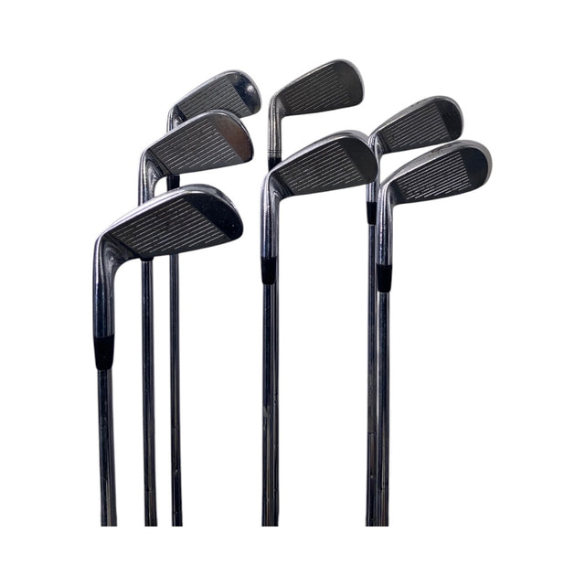 Titleist 690 CB 3 - 9 Iron Set (Different Titleist 4 Iron)